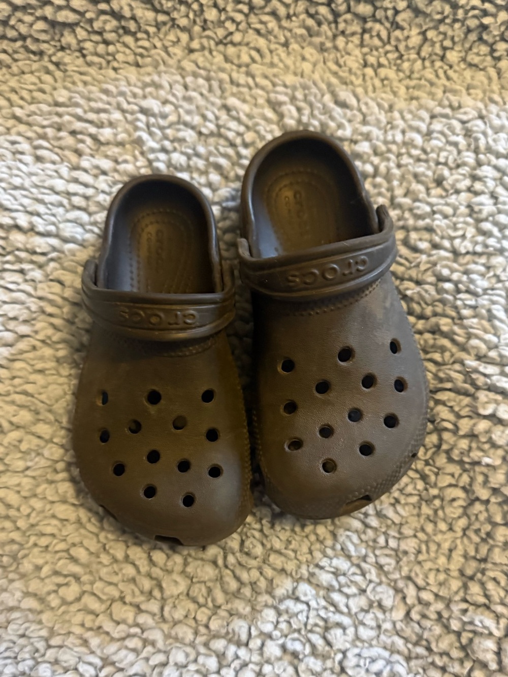 black crocs size 11